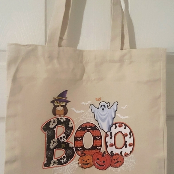 Halloween Trick or Treat Bags - Picture 3 of 5